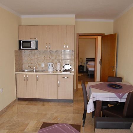 Guest House Evropa 2 Ulcinj Ngoại thất bức ảnh