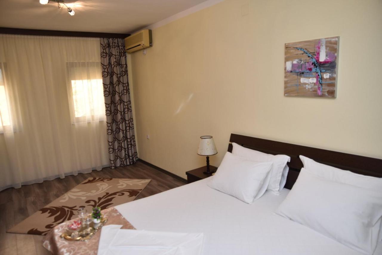 Guest House Evropa 2 Ulcinj Ngoại thất bức ảnh