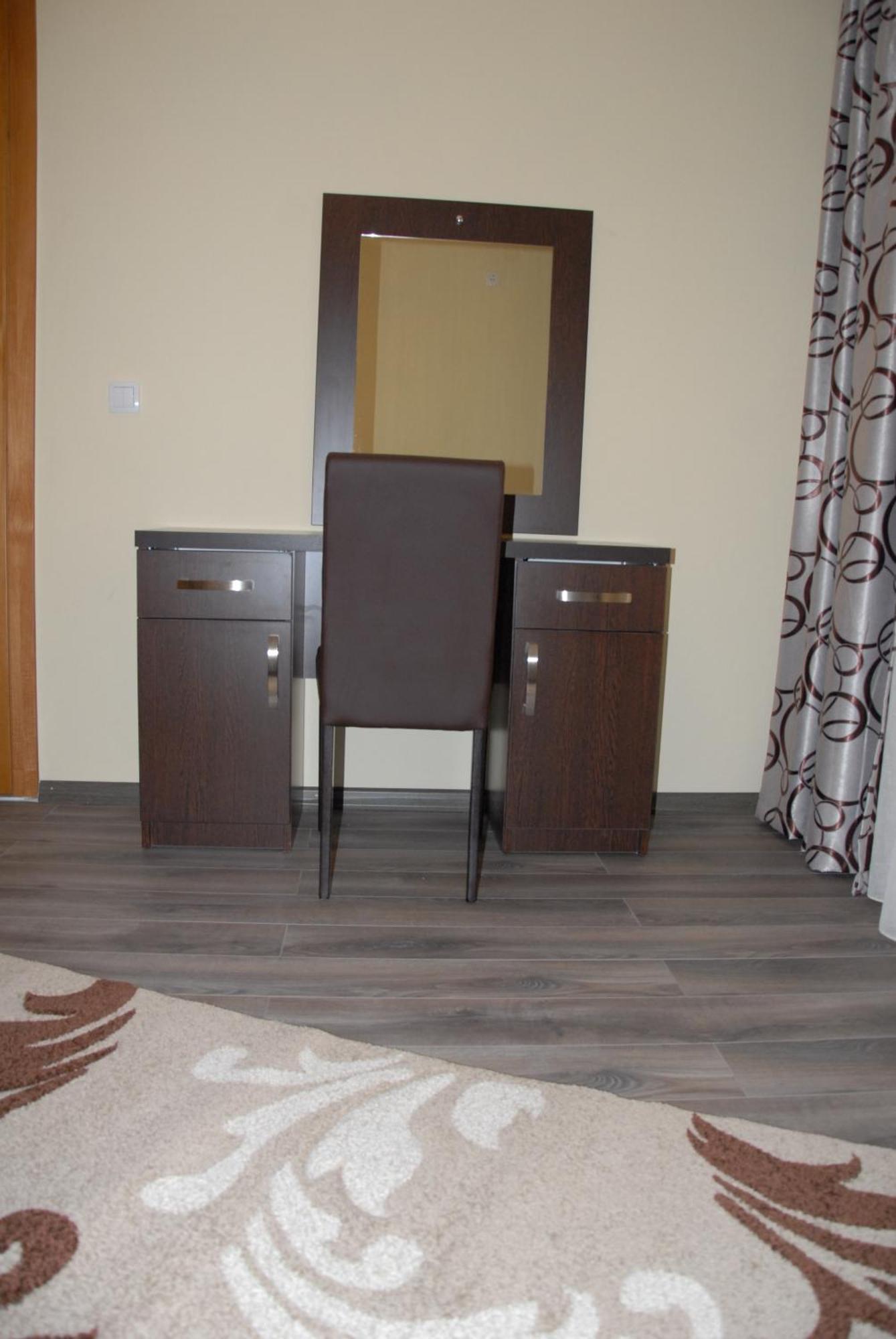 Guest House Evropa 2 Ulcinj Ngoại thất bức ảnh