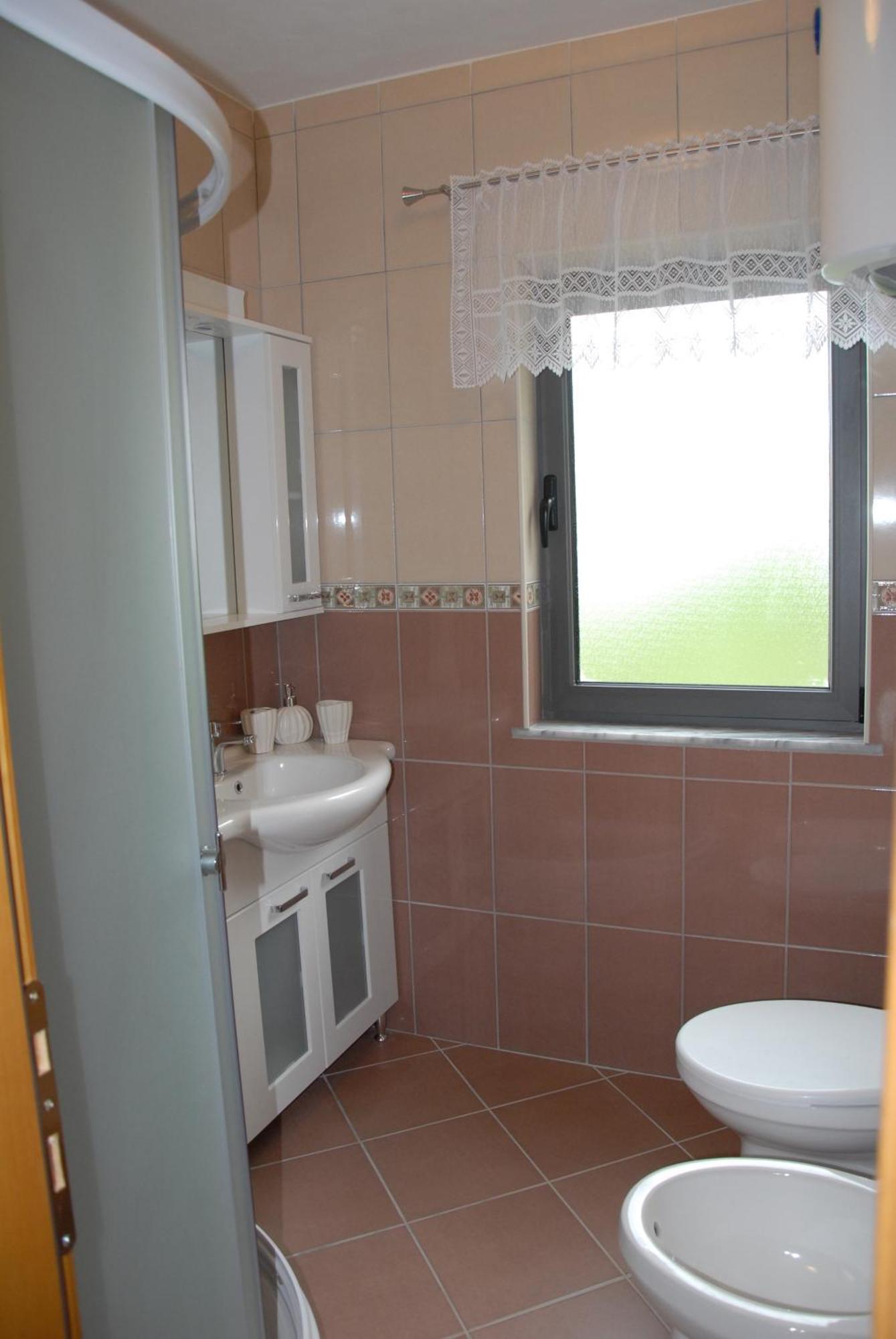 Guest House Evropa 2 Ulcinj Ngoại thất bức ảnh