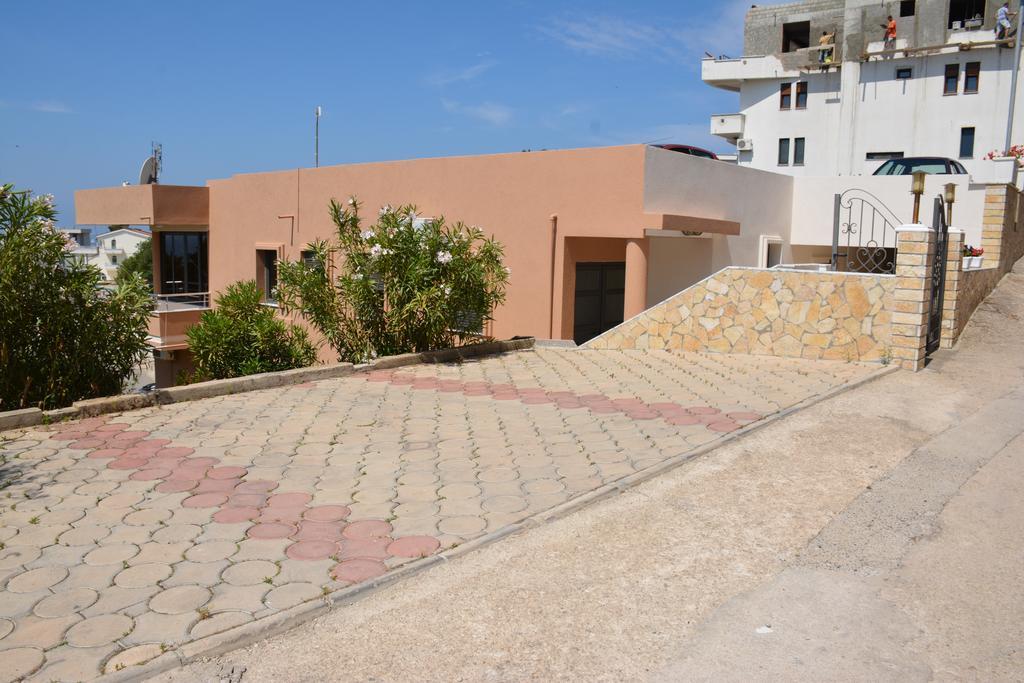 Guest House Evropa 2 Ulcinj Ngoại thất bức ảnh