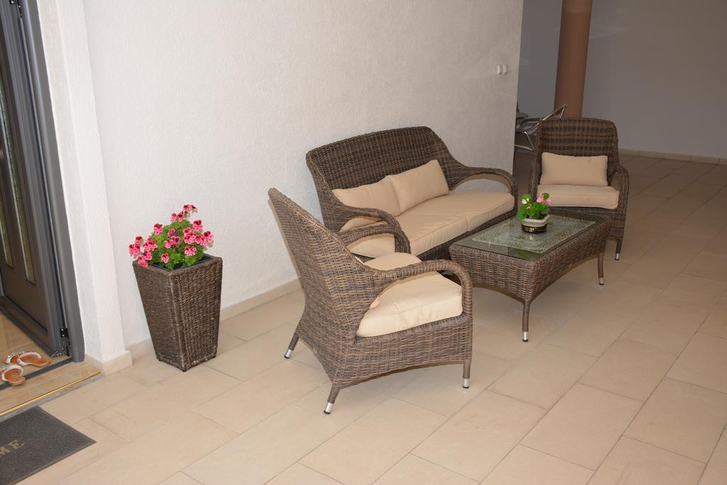 Guest House Evropa 2 Ulcinj Ngoại thất bức ảnh